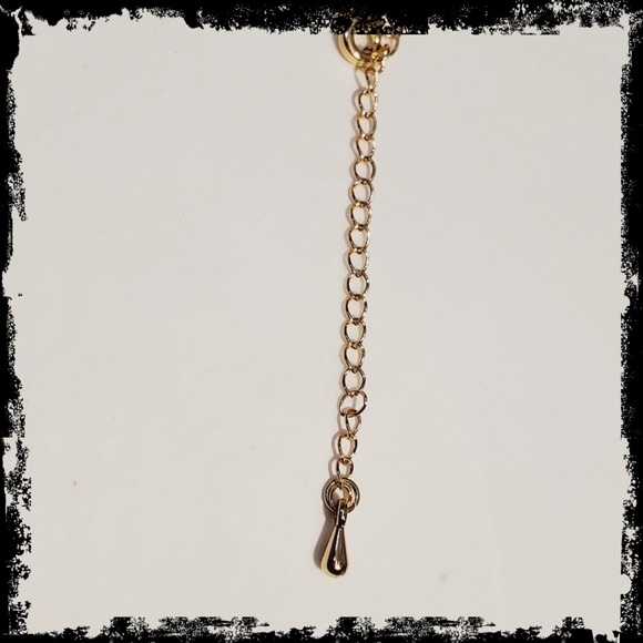 🦋Super cute Dainty Lariat Butterfly 🦋 Necklace - Picture 2 of 4